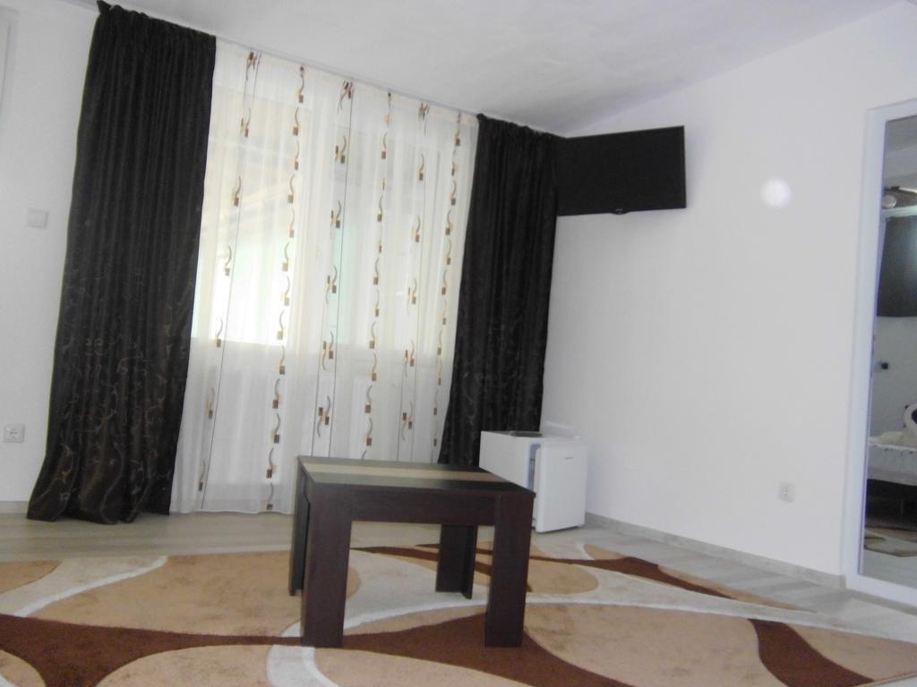 Casa Verde Orşova Buitenkant foto